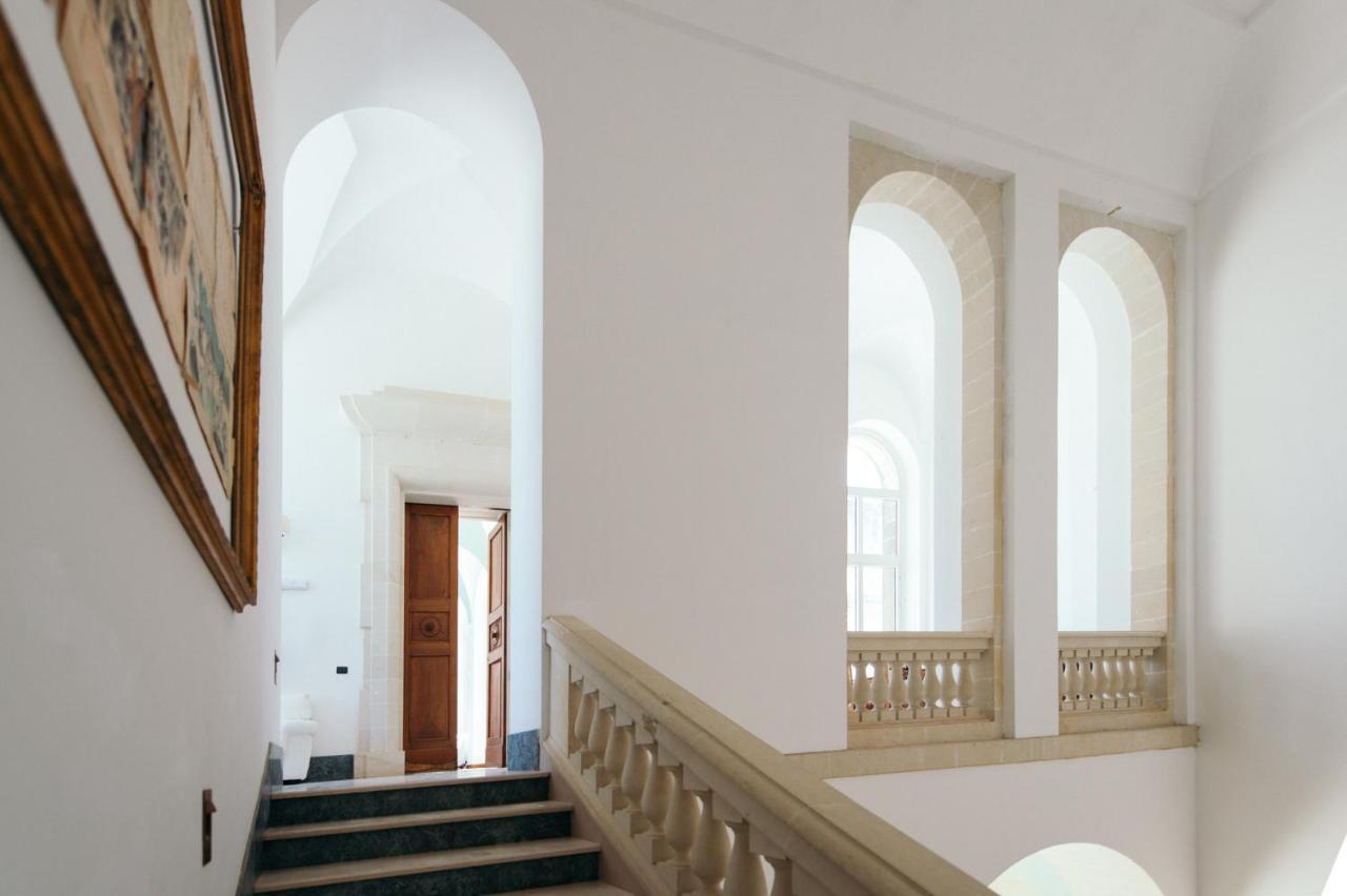 Готель Palazzo Scarciglia Мінервіно-ді-Лечче Екстер'єр фото